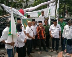 PBB Kota Surabaya Daftarkan 50 Bacaleg Diantar 300 Relawan
