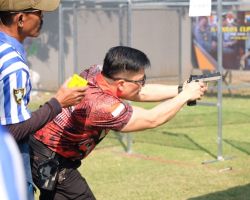 Hari Bhayangkara ke 77, Waka Polda Jatim Membuka Lomba Menembak Kapolda Cup 2023