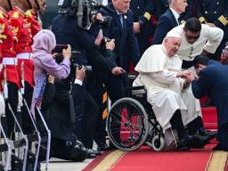 Kesederhanaan Paus Fransiskus Jadi Inspirasi Pemimpin Dunia