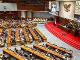 Puan Tegaskan Prajurit Tetap Tak Boleh Bisnis dan Berpolitik