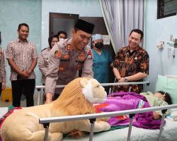Usai Menjalani Operasi di RSUD, Kapolres Malang Kunjungi Lilik Aremanita Kalipare