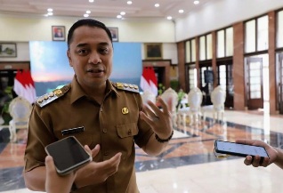 Tegas, Walikota Surabaya: Ancam Copot Ketua RT/RW dan LPMK Terpilih yang Terlibat Pungli