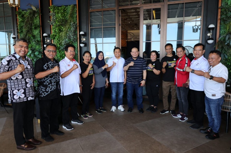 Temui KONI Sulsel, LaNyalla Minta Atlet Muaythai Makassar Fokus Raih Prestasi 
