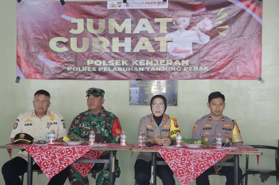Jumat Curhat, Kapolres Pelabuhan Tanjung Perak Dengar Aspirasi Warga Tanah Kali Kedinding