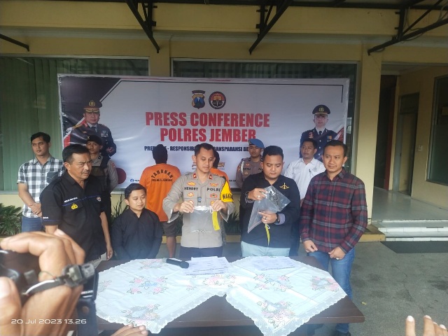 Ungkap Jual Beli Senpi Rakitan, Wakapolres Jember: Pelaku Berprofesi Sebagai Petani