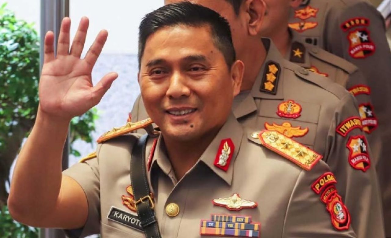 Di Tengah Pemeriksaan Firli Bahuri, Kapolda Metro Jaya Datangi Bareskrim Polri