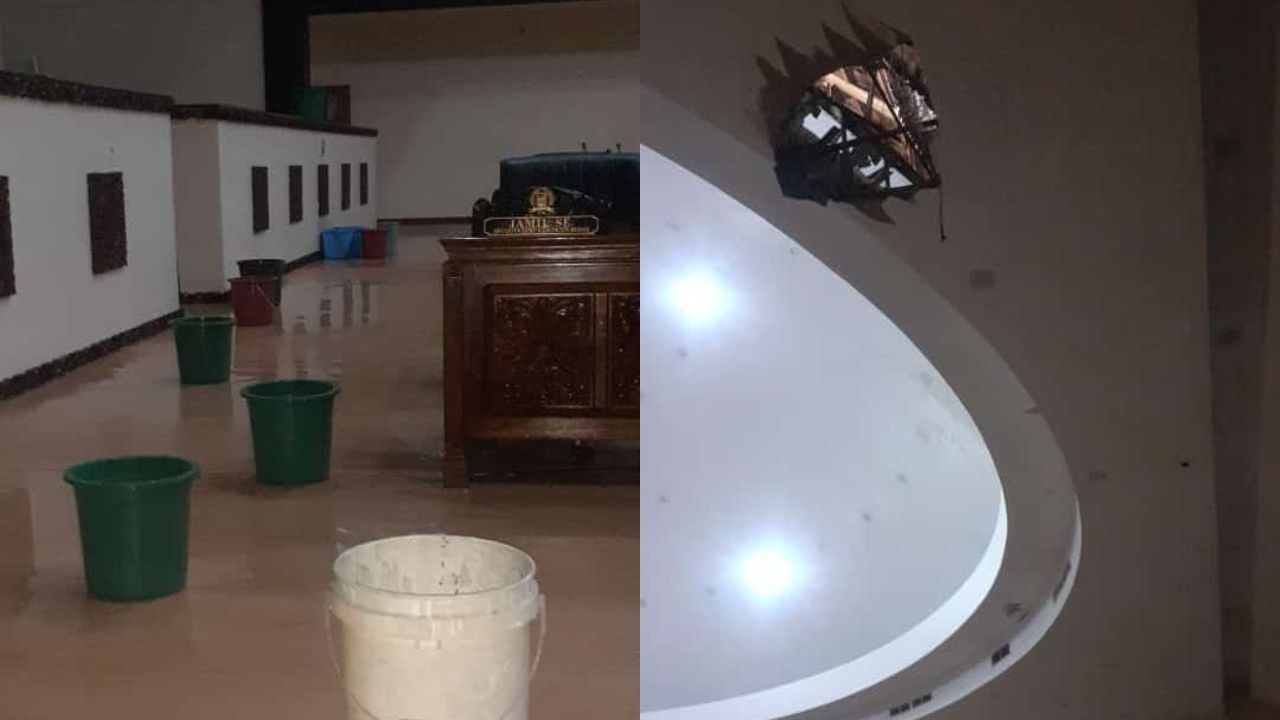 Hujan Besar, Ruang Paripurna DPRD Kabupaten Bekasi Bocor