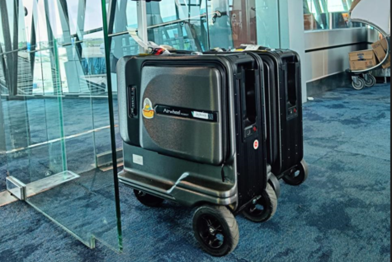 Koper pintar (smart luggage)