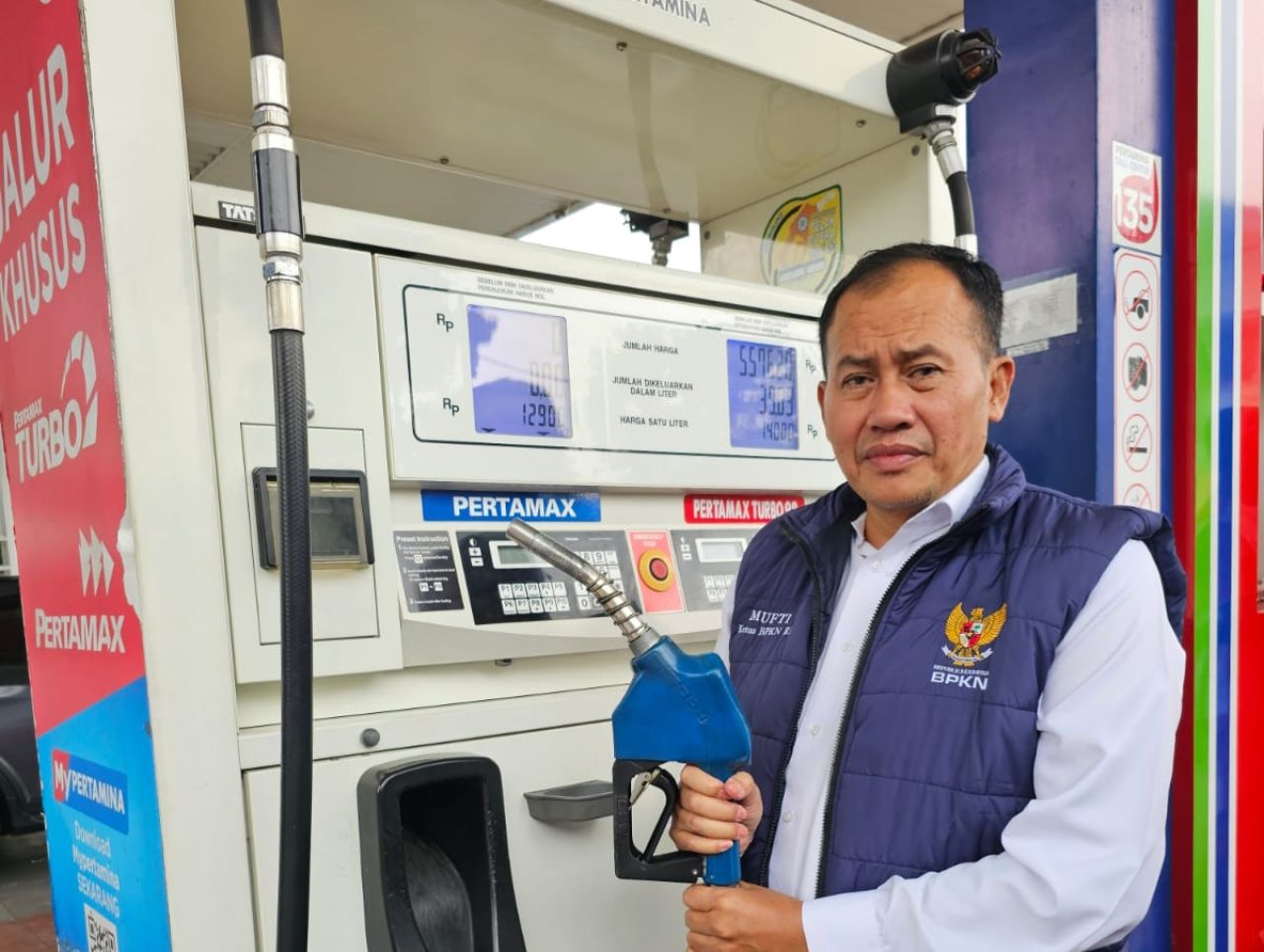 Ketua BPKN RI, Mufti Mubarok.