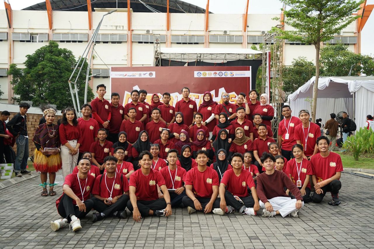 Fun Walk Warnai Dies Natalis ke-3 Asrama Mahasiswa Nusantara Surabaya