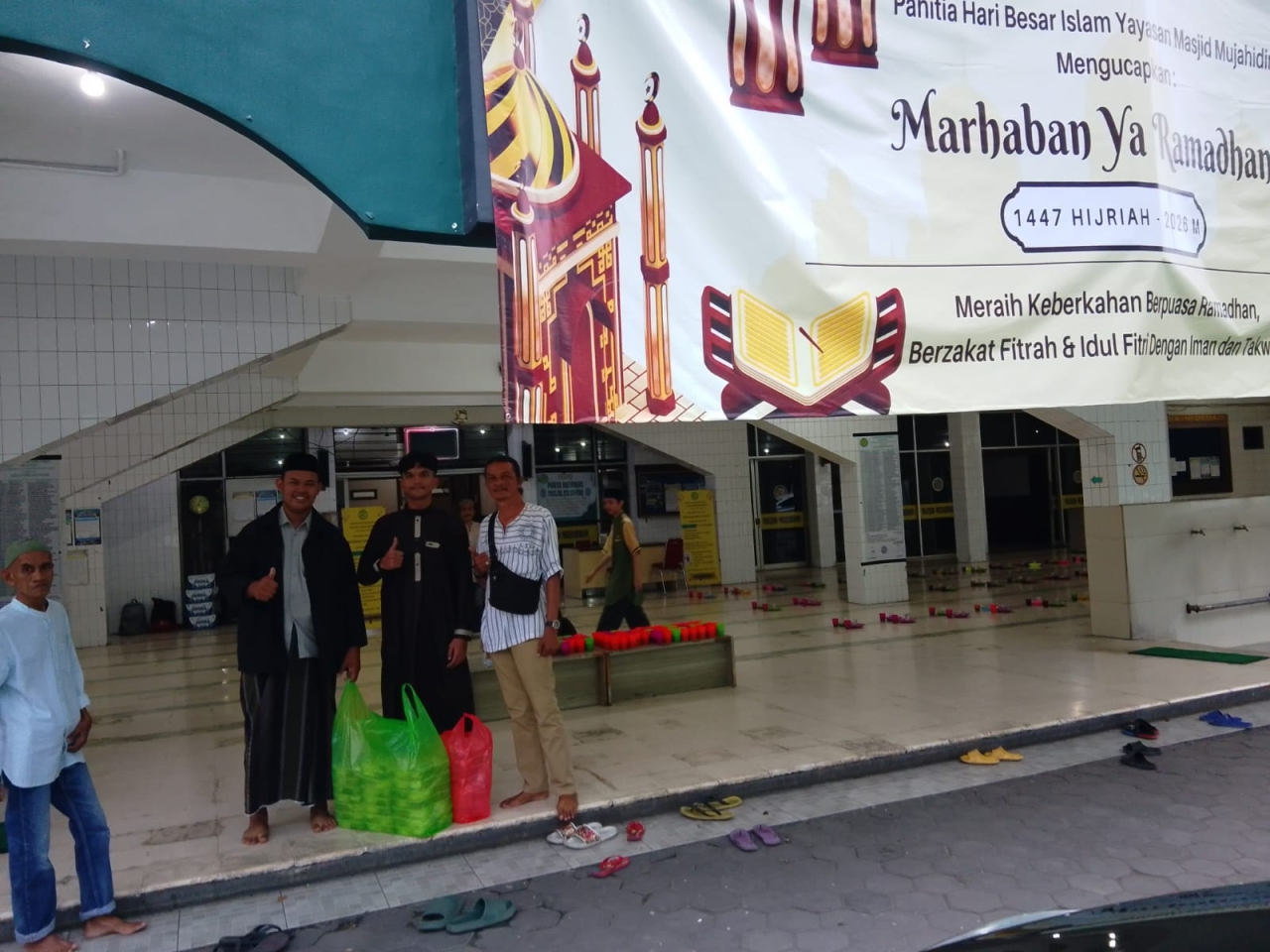 DPD LPKAN Indonesia Provinsi Jawa Timur, ULI, Forjasi), dan FPK Jawa Timur Berbagi Takjil