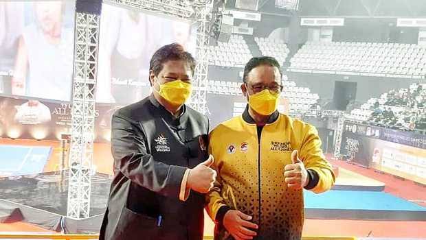 Ketum Partai Golkar Airlangga Hartarto bersama Gubernur DKI Jakarta Anies Baswedan (Foto:Ist) 