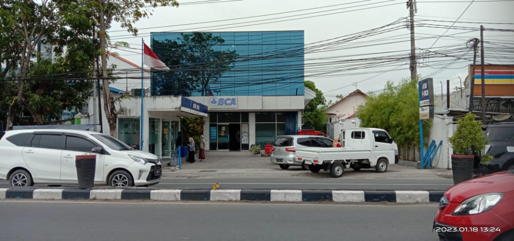 Video Viral di Medsos Tidak Benar, Saksi di ATM Sampang: Tidak ada Pemukulan Oleh Polisi