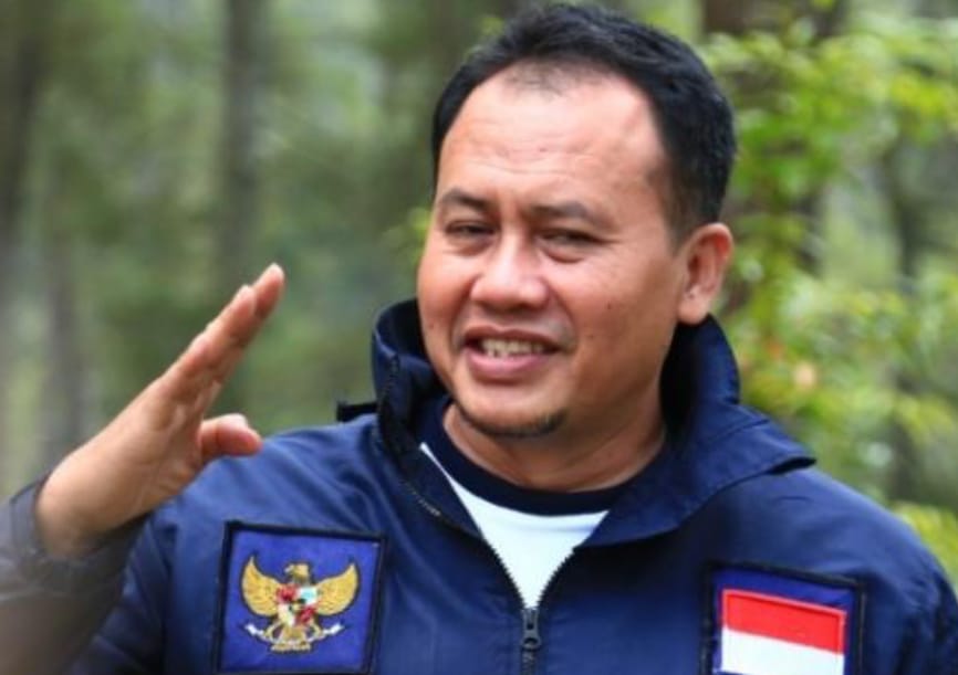 Petugas Partai?