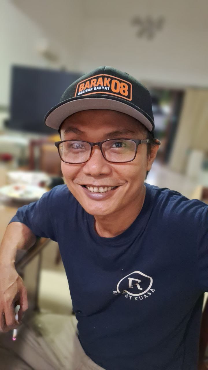 <p><strong>Martin Sinaga&nbsp;</strong><strong>Ketua Tim Relawan Prabowo Subianto BARAK08 (Barisan Rakyat 08).</strong></p>