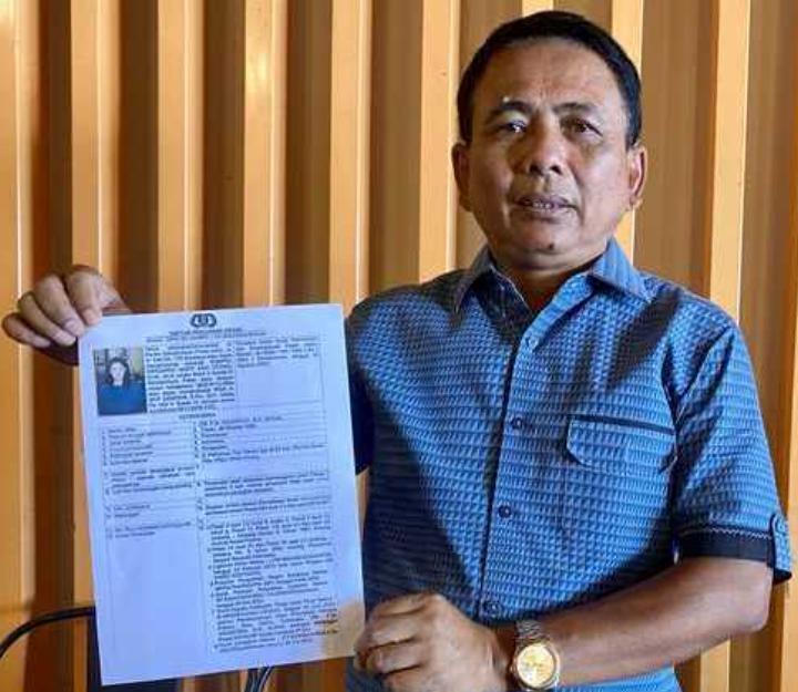 <p><strong>Lardi SH Kuasa Hukum Pelapor dr Hardi Soesanto memberikan keterangan resmi terkait kasus pemalsuan tanda tangan yang dilakukan Pengacara FM Valentina kepada media ini. Rabu, (13/9/23).</strong></p>