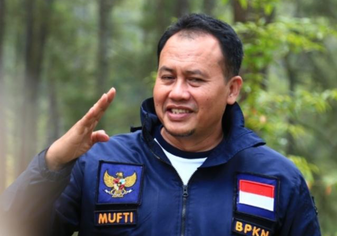 <p><strong>Wakil Ketua BPKN dan&nbsp;</strong><strong>Ketua Dewan Penasehat DPP LPKAN Indonesia,&nbsp;</strong><strong>Mufti Mubarok.</strong></p>
